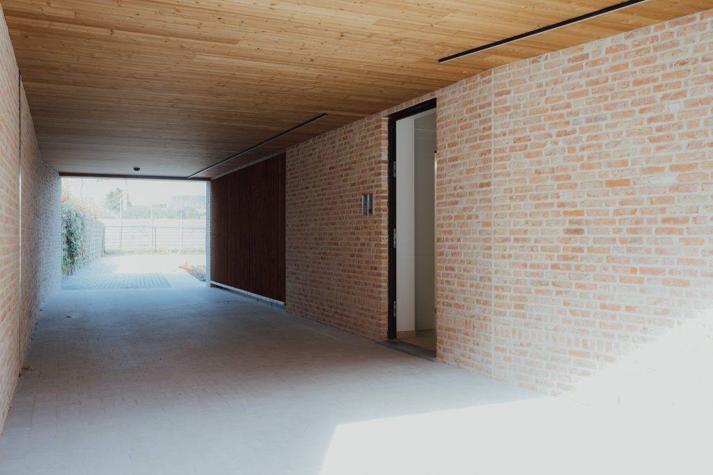 Logen Geel 133